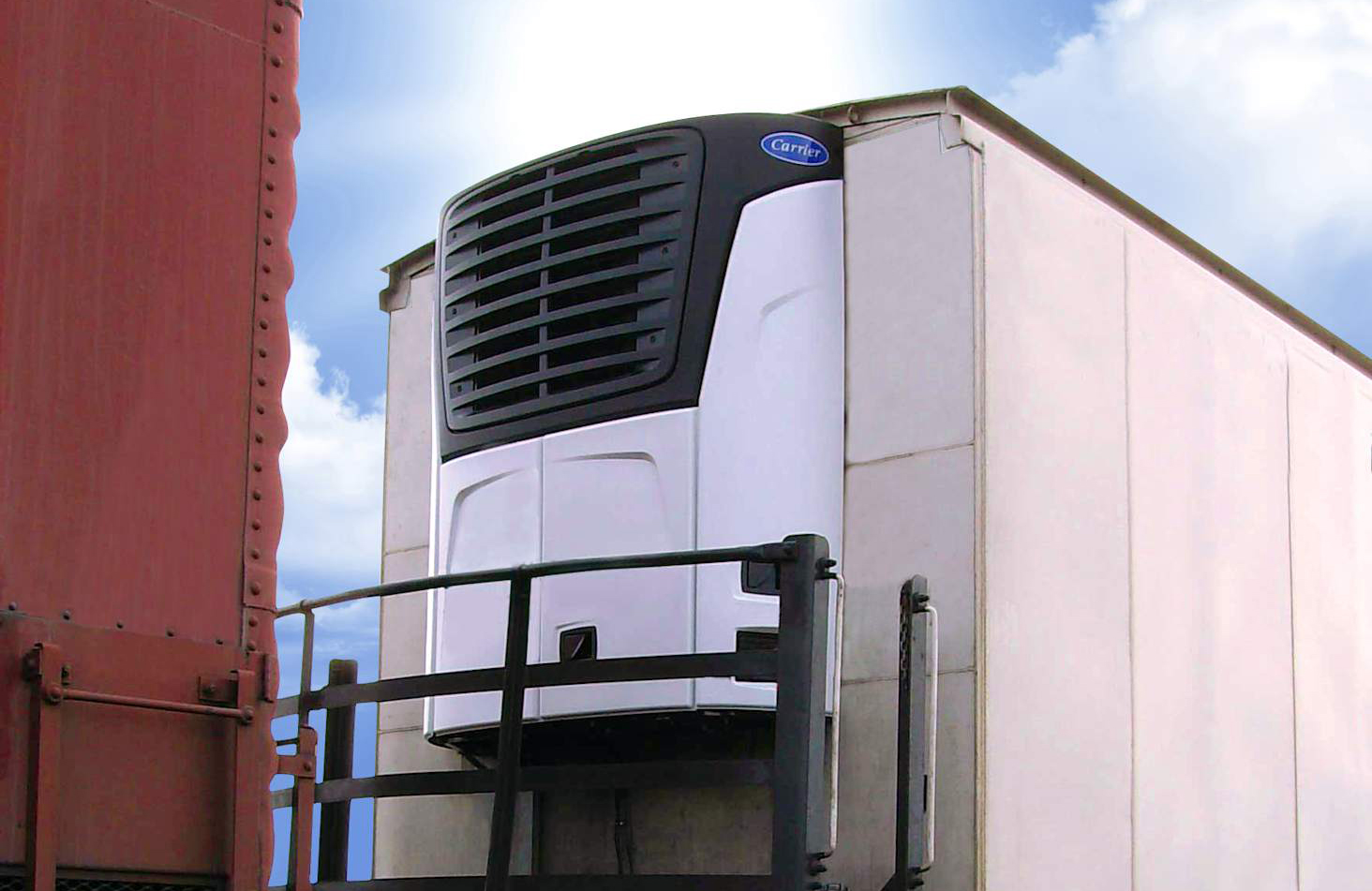 X4™ 7500R Rail Refrigeration Unit